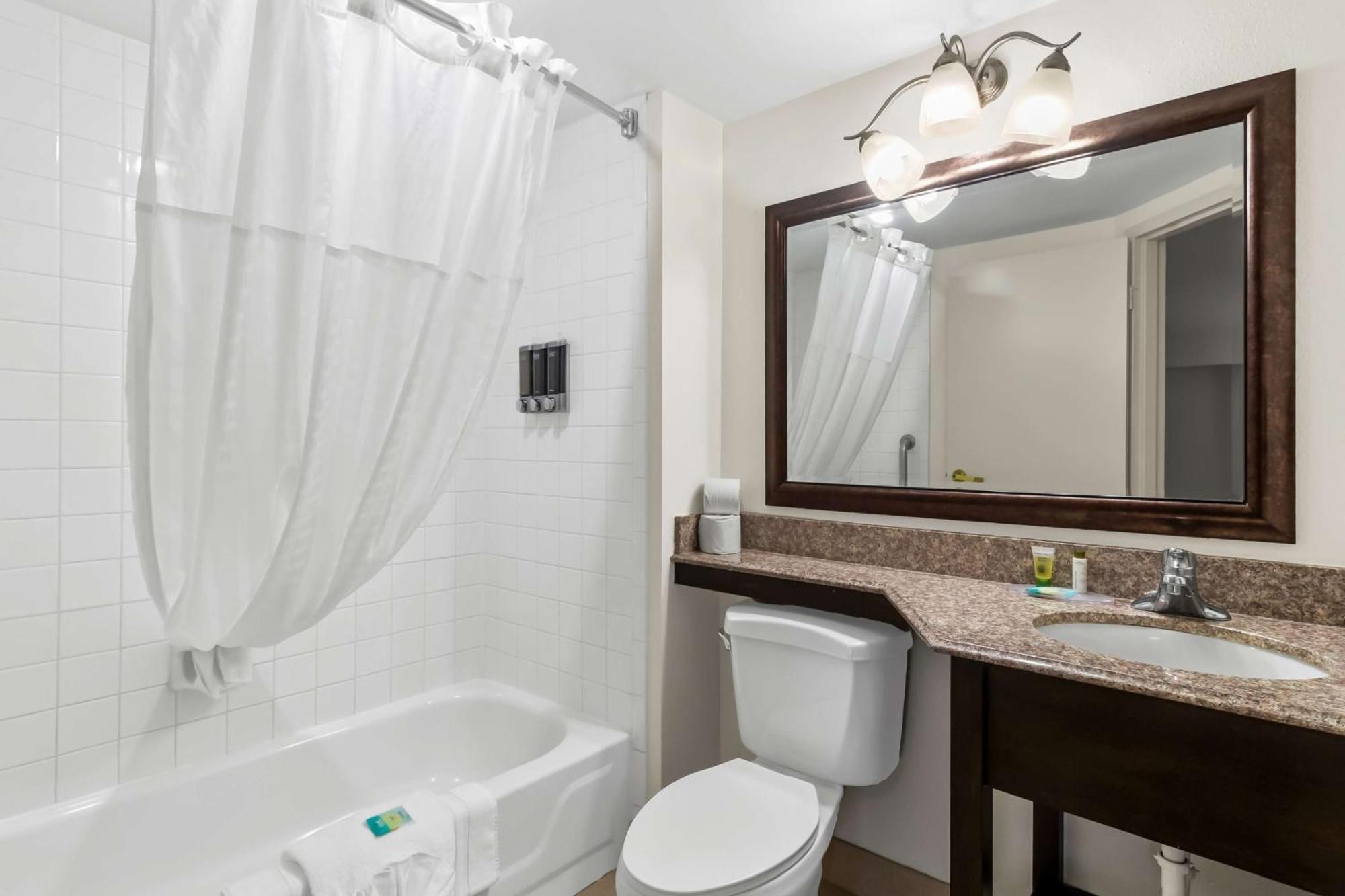 Sonesta Essential Nw Houston Hotel Exterior photo