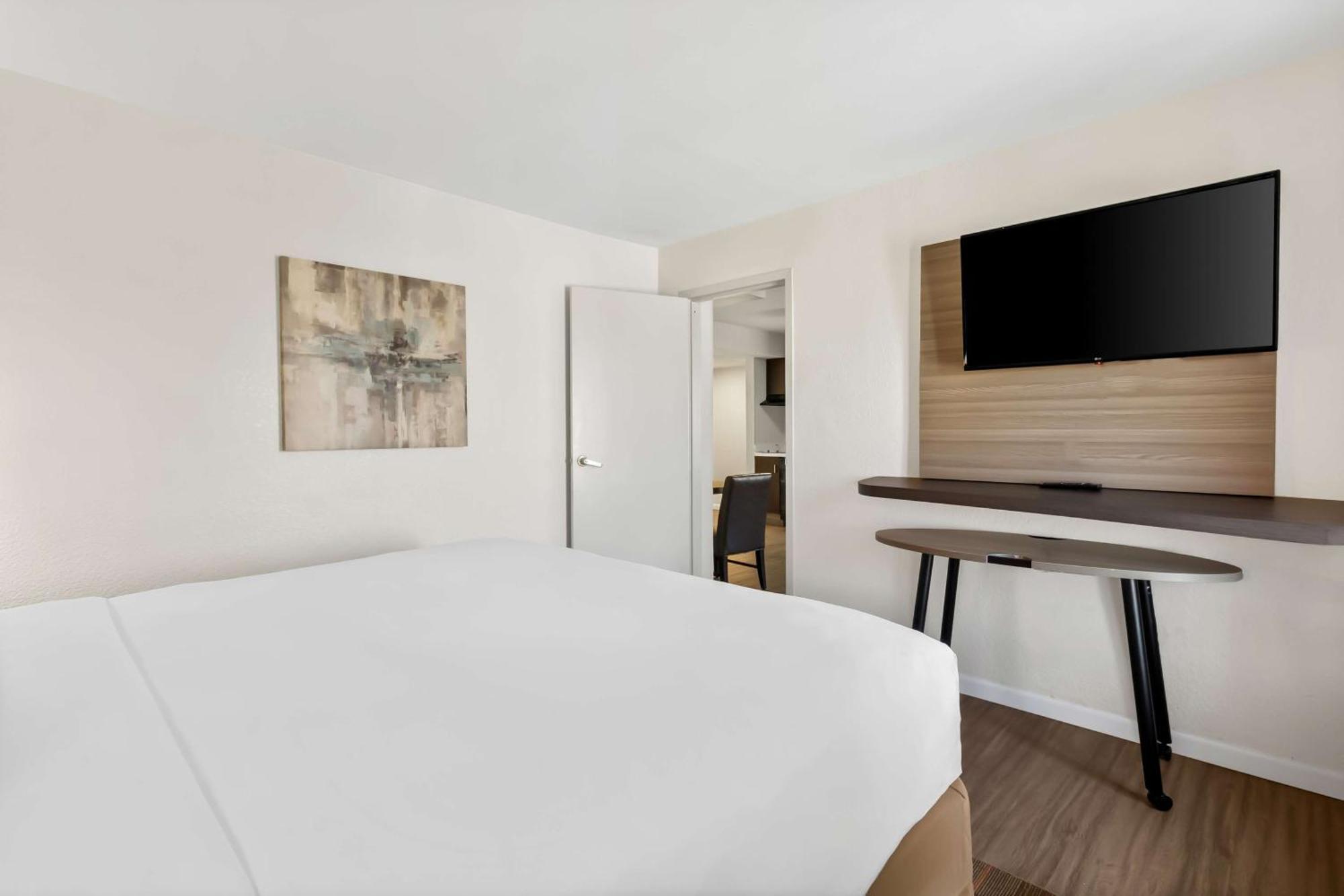 Sonesta Essential Nw Houston Hotel Exterior photo